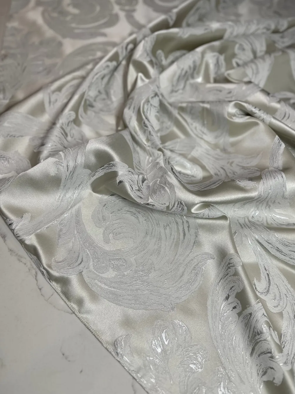 Florence Jacquard Table Linen in Ivory