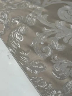 Florence Jacquard Table Linen in Silver