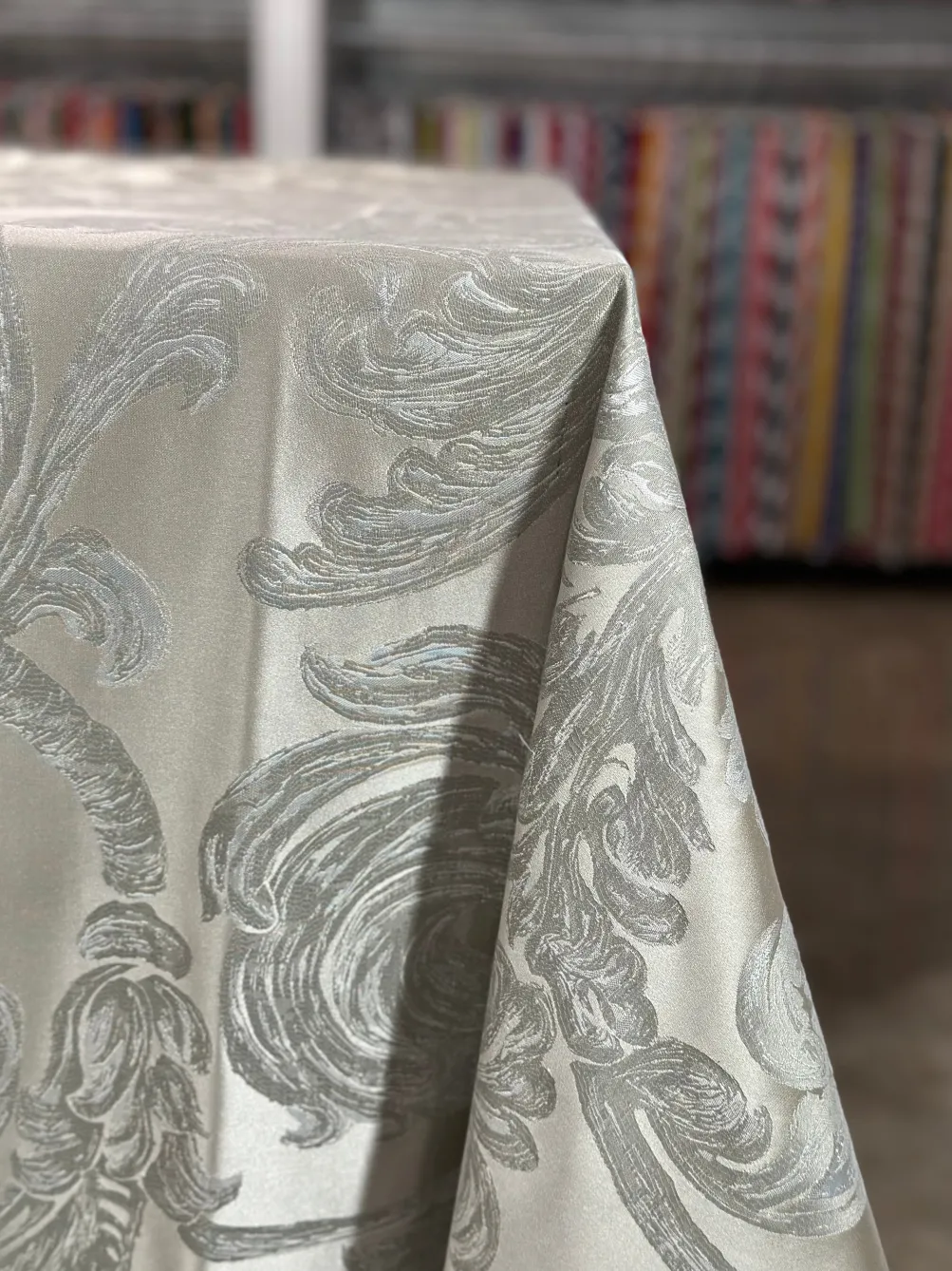 Florence Jacquard Table Linen in Silver and Grey