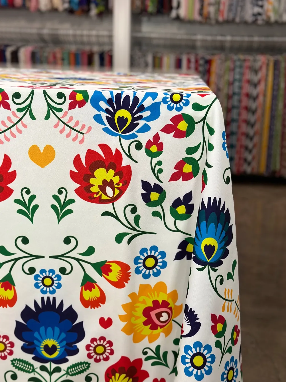 Flower Hoop (Poly Print) Table Linen