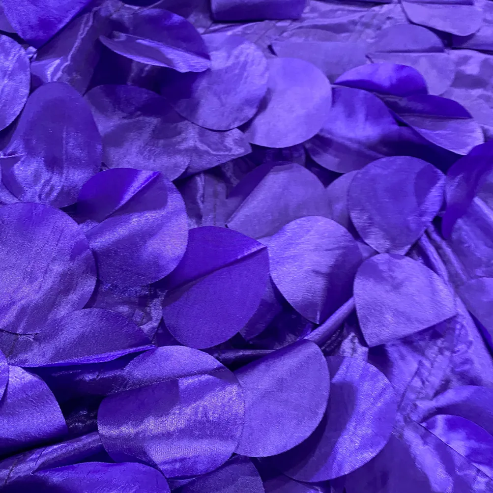 Funzie (Circle Hanging) Taffeta Table Linen in Purple