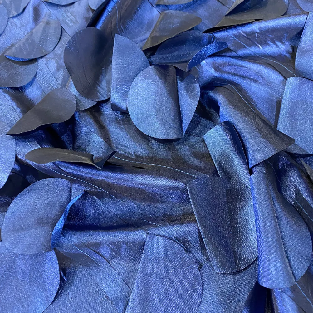 Funzie (Circle Hanging) Taffeta Table Linen in Navy