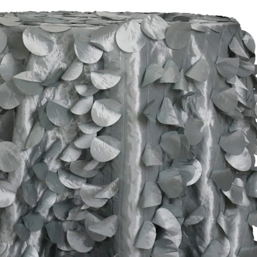 Funzie (Circle Hanging) Taffeta Table Linen in Silver