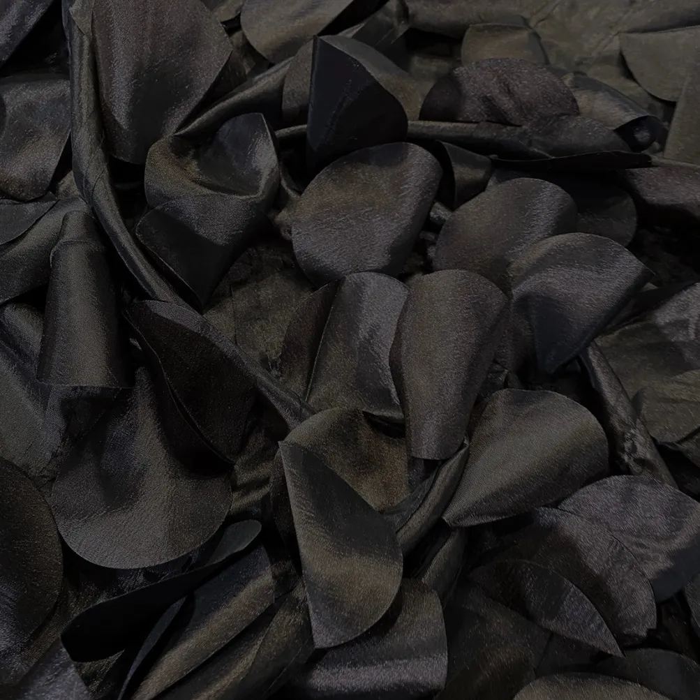 Funzie (Circle Hanging) Taffeta Table Linen in Black
