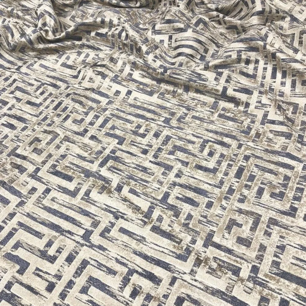 Gio Jacquard Table Runner in Blue