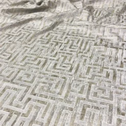 Gio Jacquard Table Runner in Ivory
