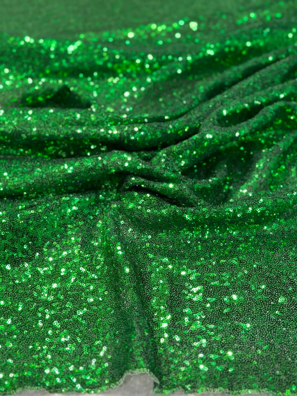 Glitz Sequins Table Linen in Emerald
