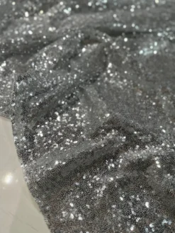 Glitz Sequins Table Linen in Silver