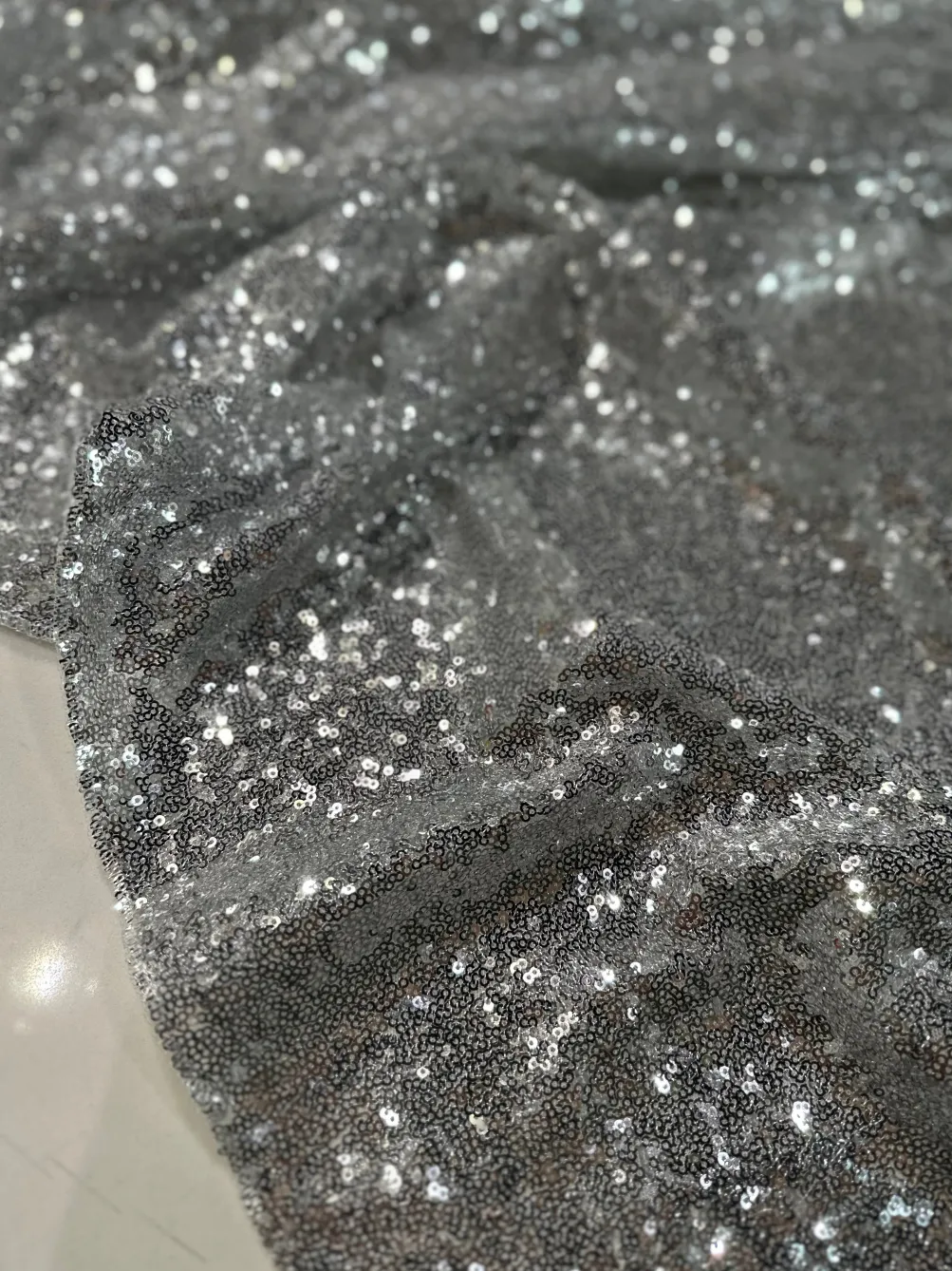 Glitz Sequins Table Linen in Silver
