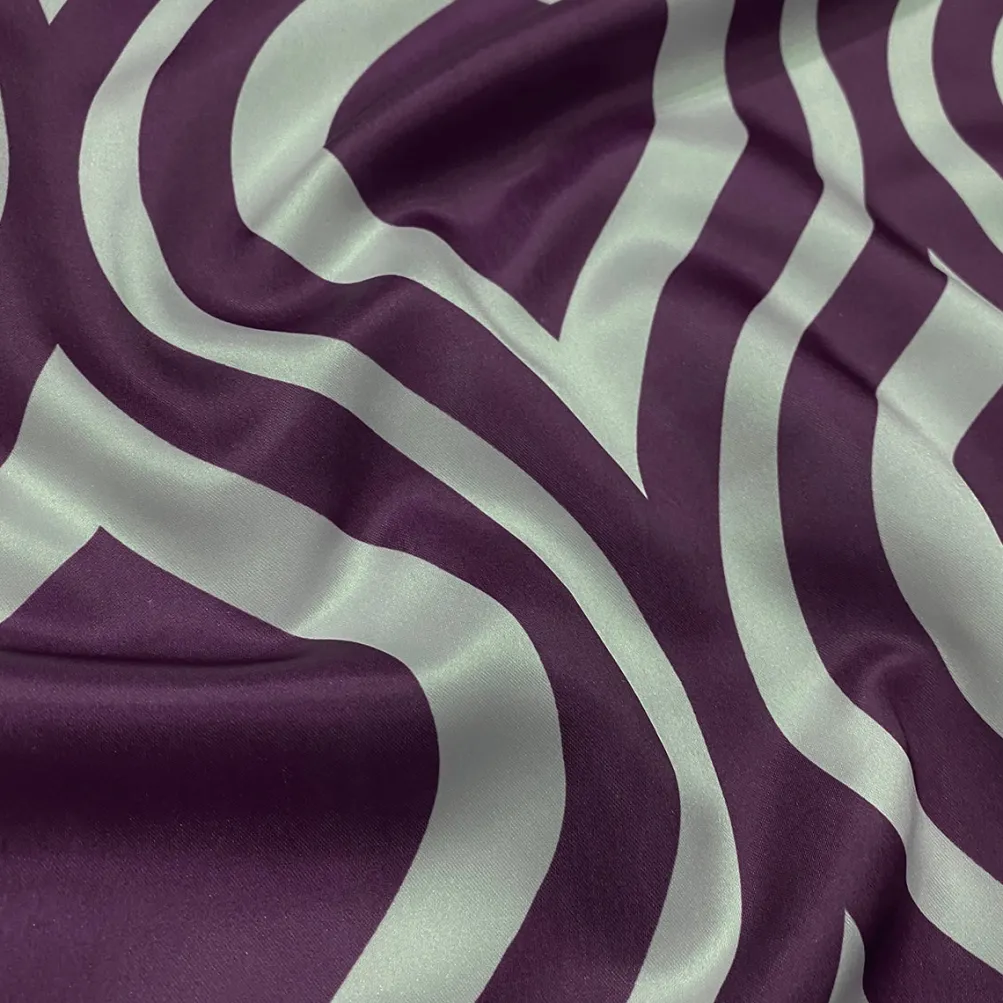 Groovy Print (Lamour) Table Napkin in Plum