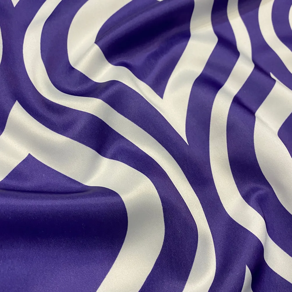 Groovy Print (Lamour) Table Napkin in Purple