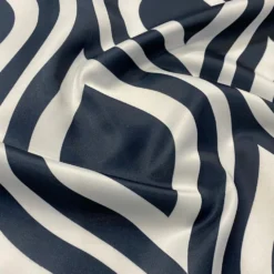 Groovy Print (Lamour) Table Runner in Navy