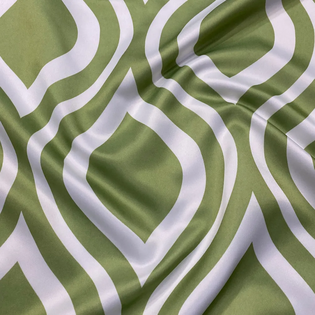 Groovy Print (Lamour) Table Runner in Avocado
