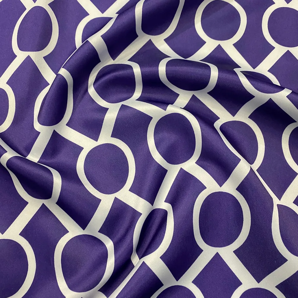 Halo Print (Lamour) Table Runner in Purple