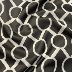 Halo Print (Lamour) Table Runner in Black and White