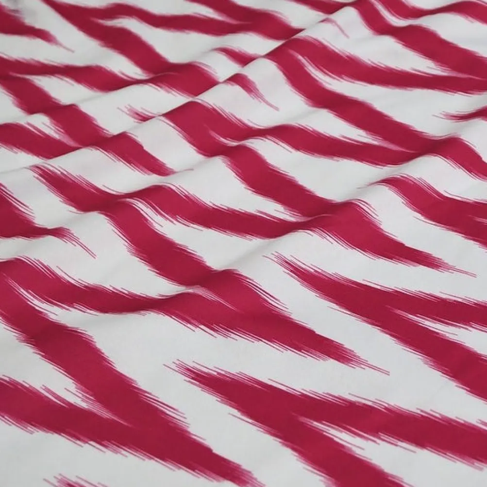 Horizon (Poly Print) Table Linen in Fuchsia