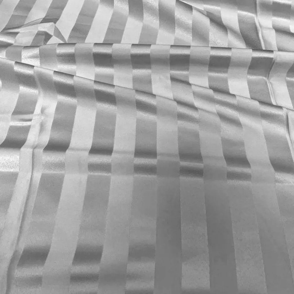 Imperial Stripe Table Runner in Silver
