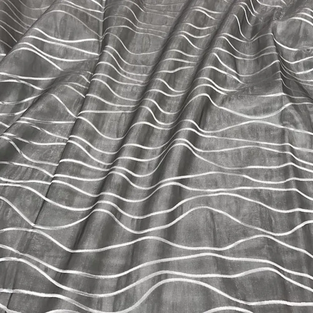 Karawave Jacquard (Reversible) Table Runner in Silver