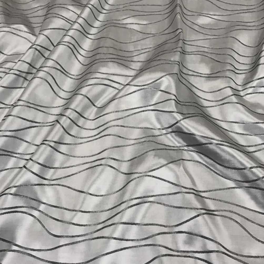 Karawave Jacquard (Reversible) Table Runner in Silver