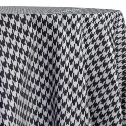 Lamour Prints Table Linen in Houndstooth