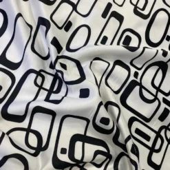 Lamour Prints Table Runner in Retro