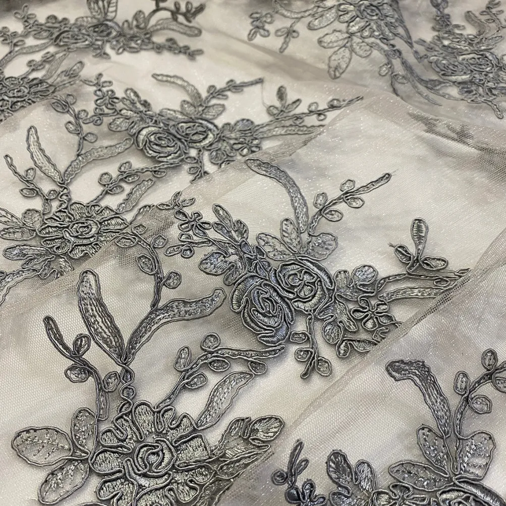 Laylani Lace Table Linen in Silver