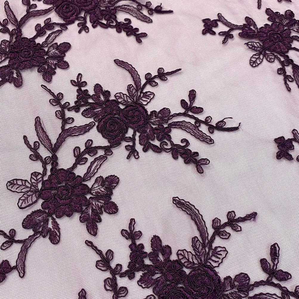 Laylani Lace (w/ Poly Lining) Table Napkin in Raisin