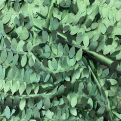 Leaf Hanging Taffeta Table Linen in Hunter Green