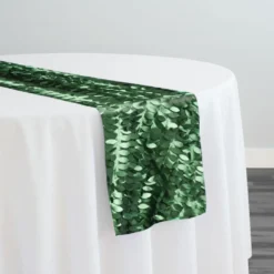 Leaf Hanging Taffeta Table Runner in Hunter Green
