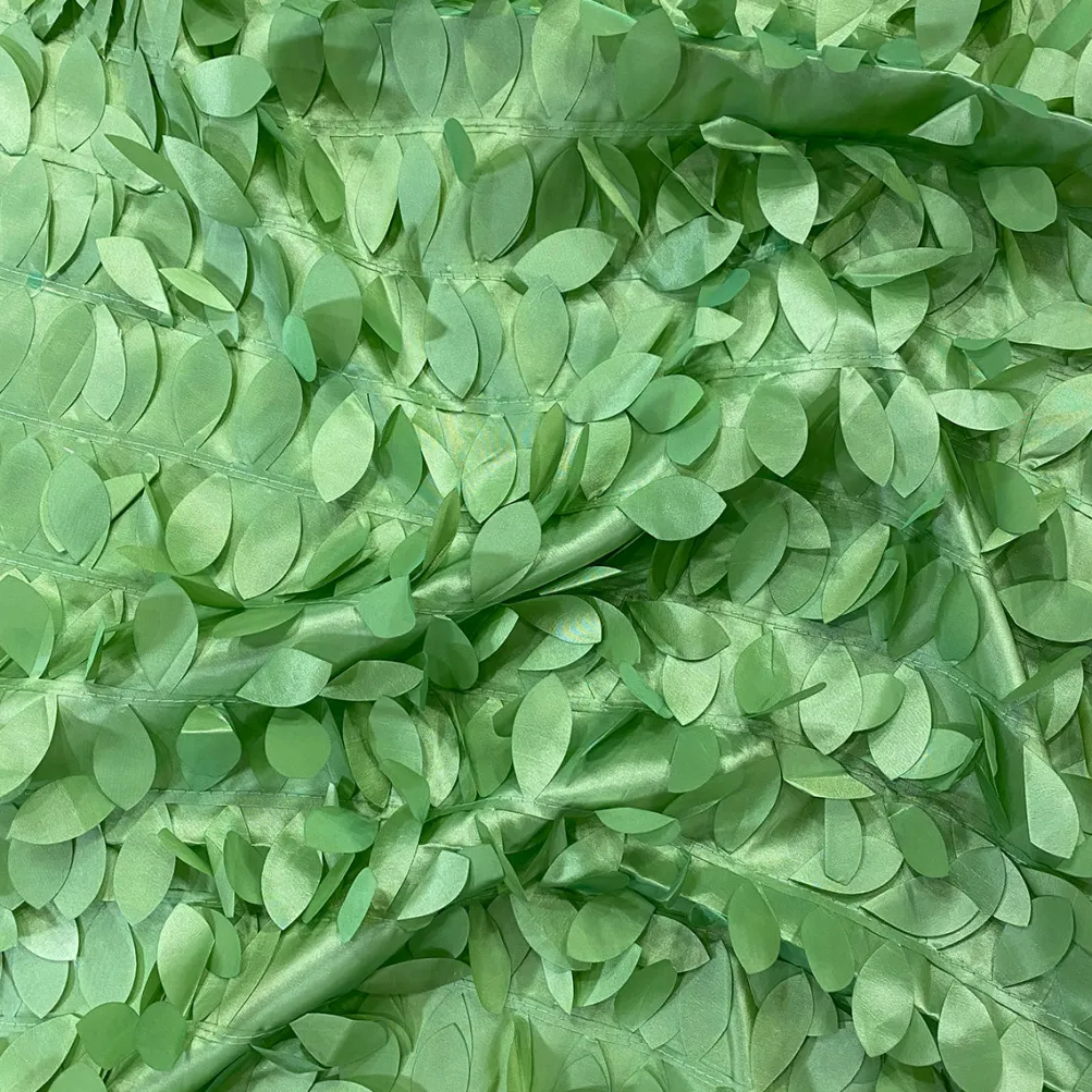 Leaf Hanging Taffeta Table Runner in Avocado