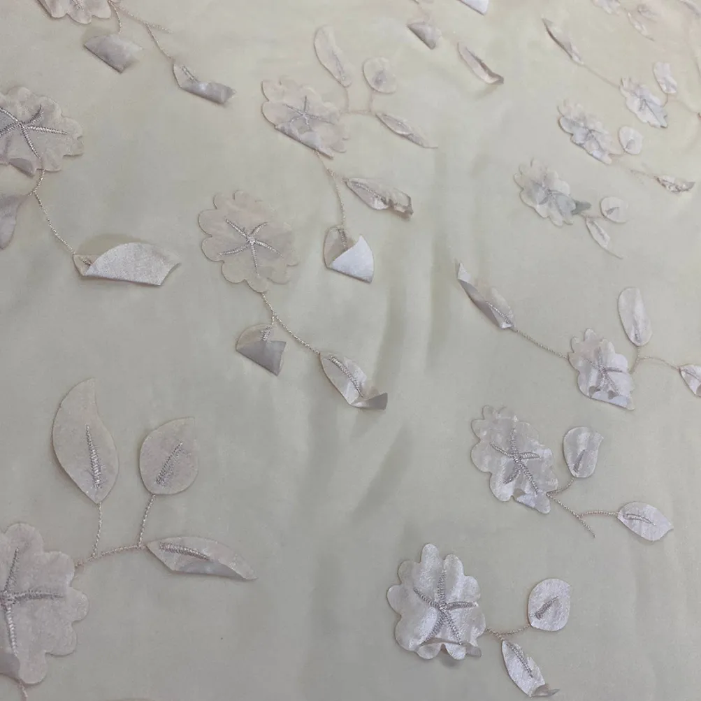 Lily Petal Table Linen in Blush