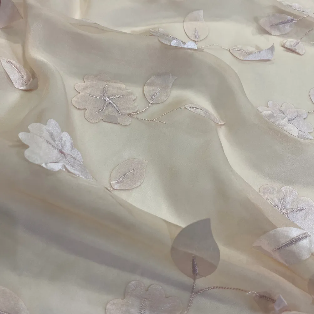 Lily Petal Table Linen in Blush