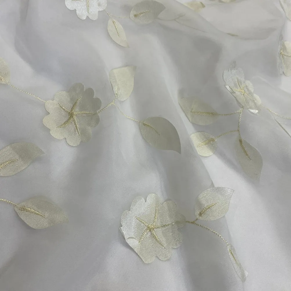 Lily Petal Table Linen in Ivory