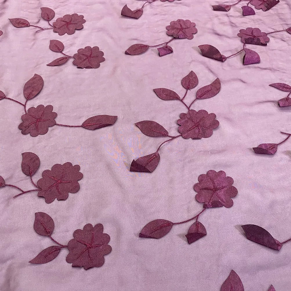 Lily Petal Table Linen in Plum