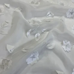 Lily Petal Table Linen in White