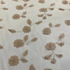 Lily Petal Table Runner in Champagne