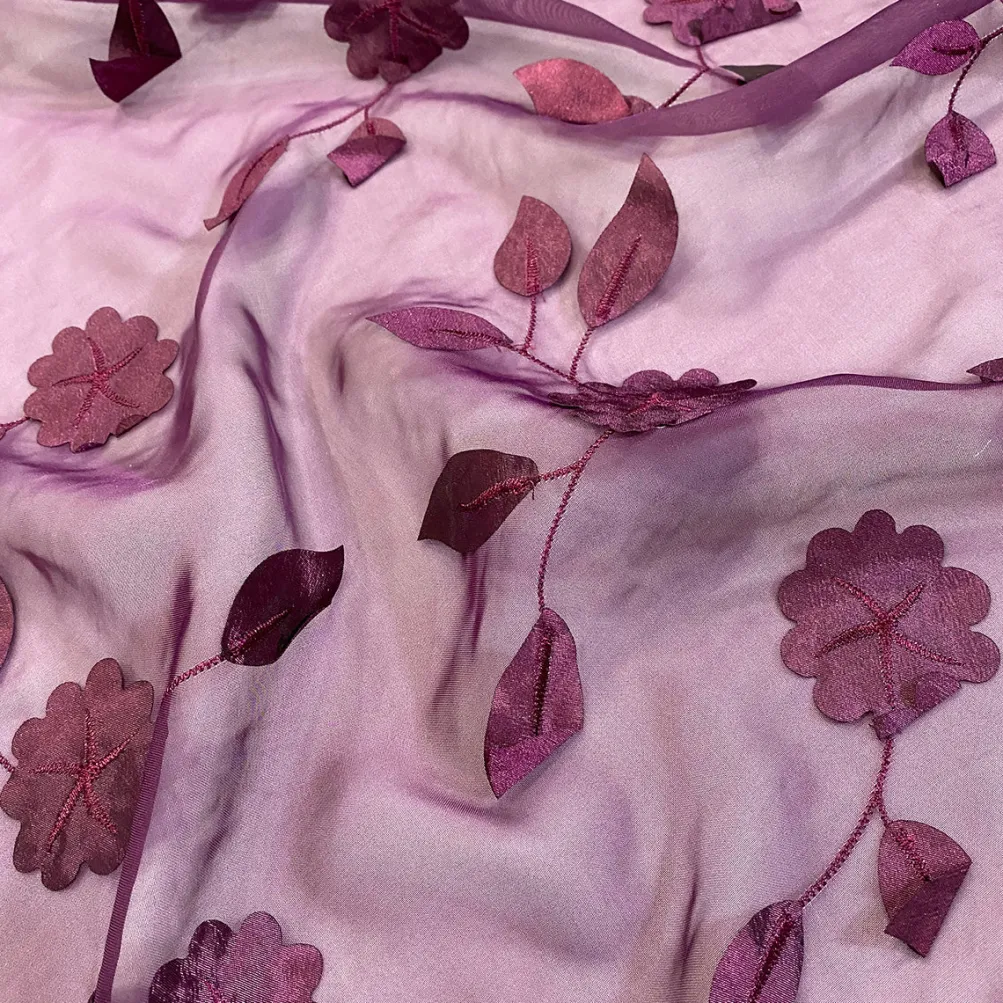 Lily Petal Table Runner in Plum