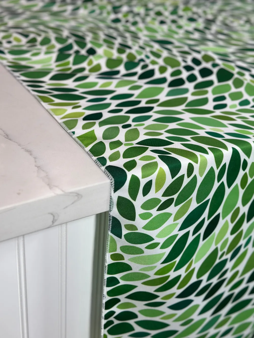 Locus Leaf (Poly Print) Table Linen in Green