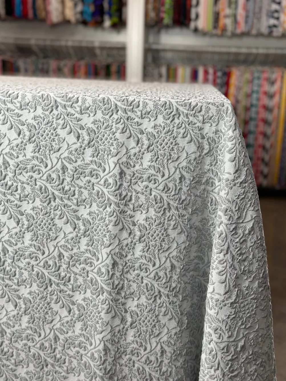 Lucia Jacquard Table Linen in Silver