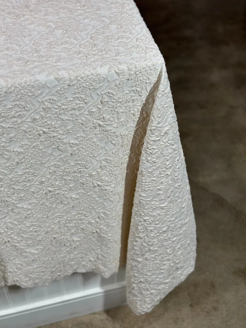 Lucia Jacquard Table Napkin in Ivory
