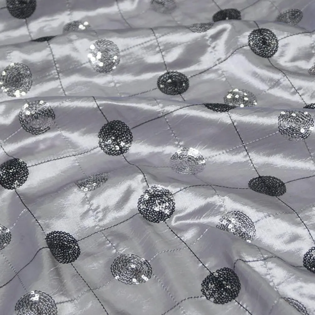 Luna Sequins Taffeta Table Linen in Silver