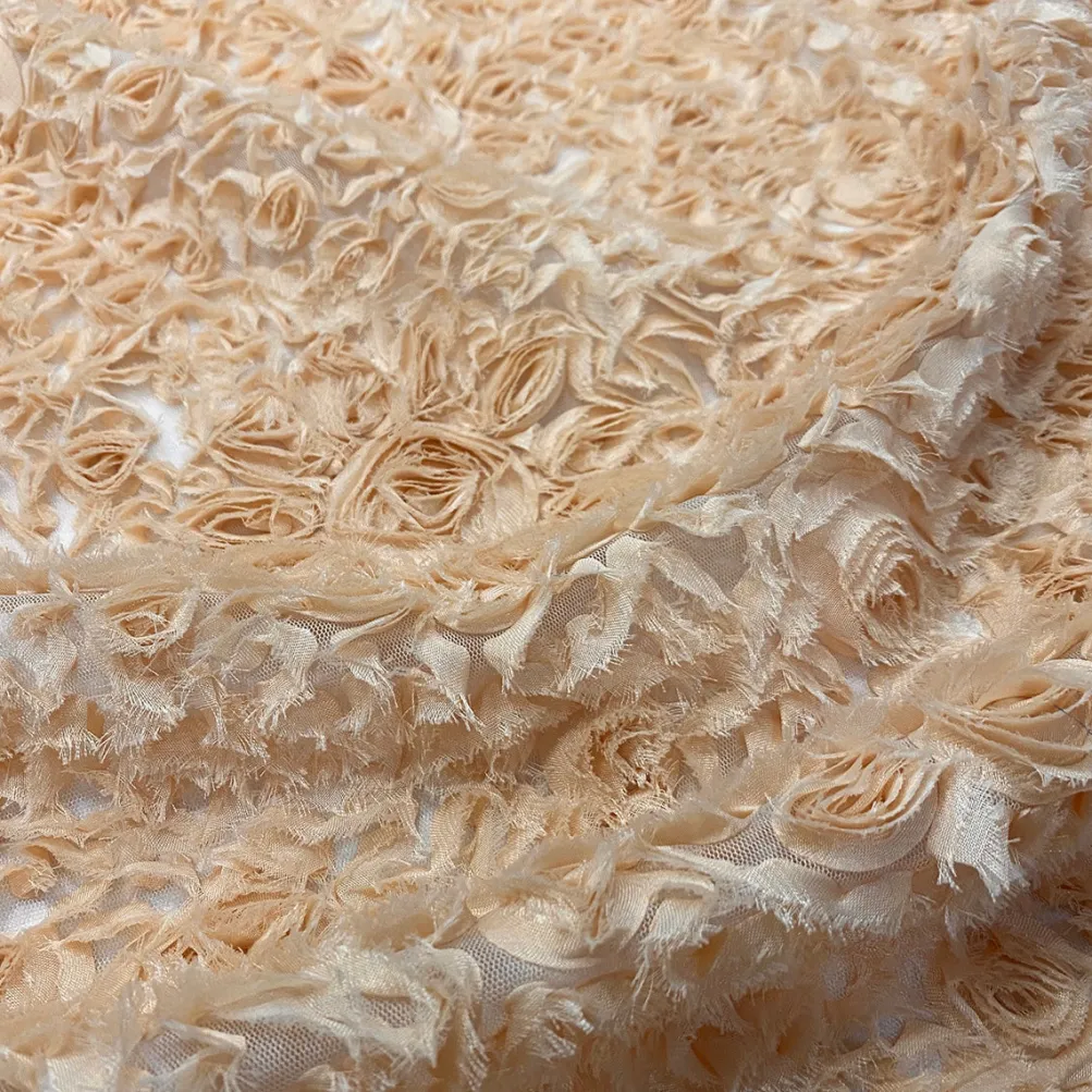 Lush Chiffon Table Runner in Champagne