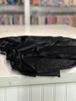 Lush Velvet Table Linen in Black