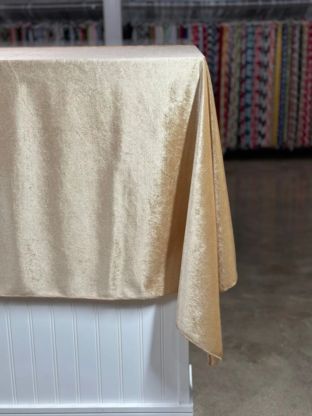 Lush Velvet Table Linen in Champagne