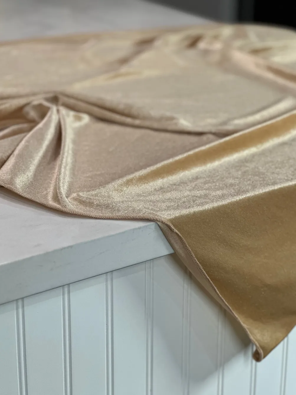 Lush Velvet Table Linen in Champagne