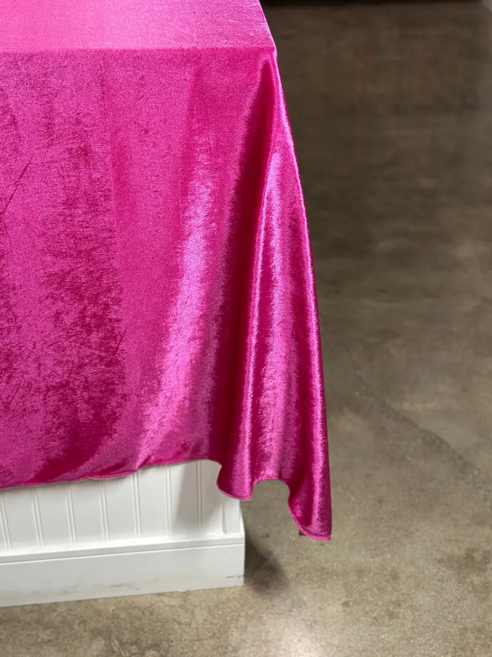 Lush Velvet Table Linen in Fuchsia