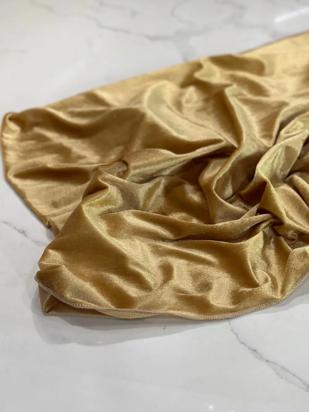 Lush Velvet Table Linen in Gold