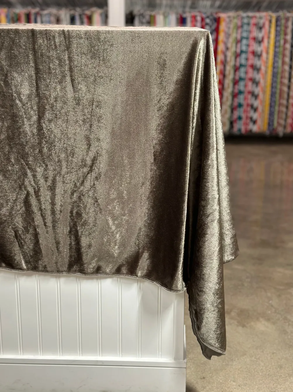 Lush Velvet Table Linen in Grey