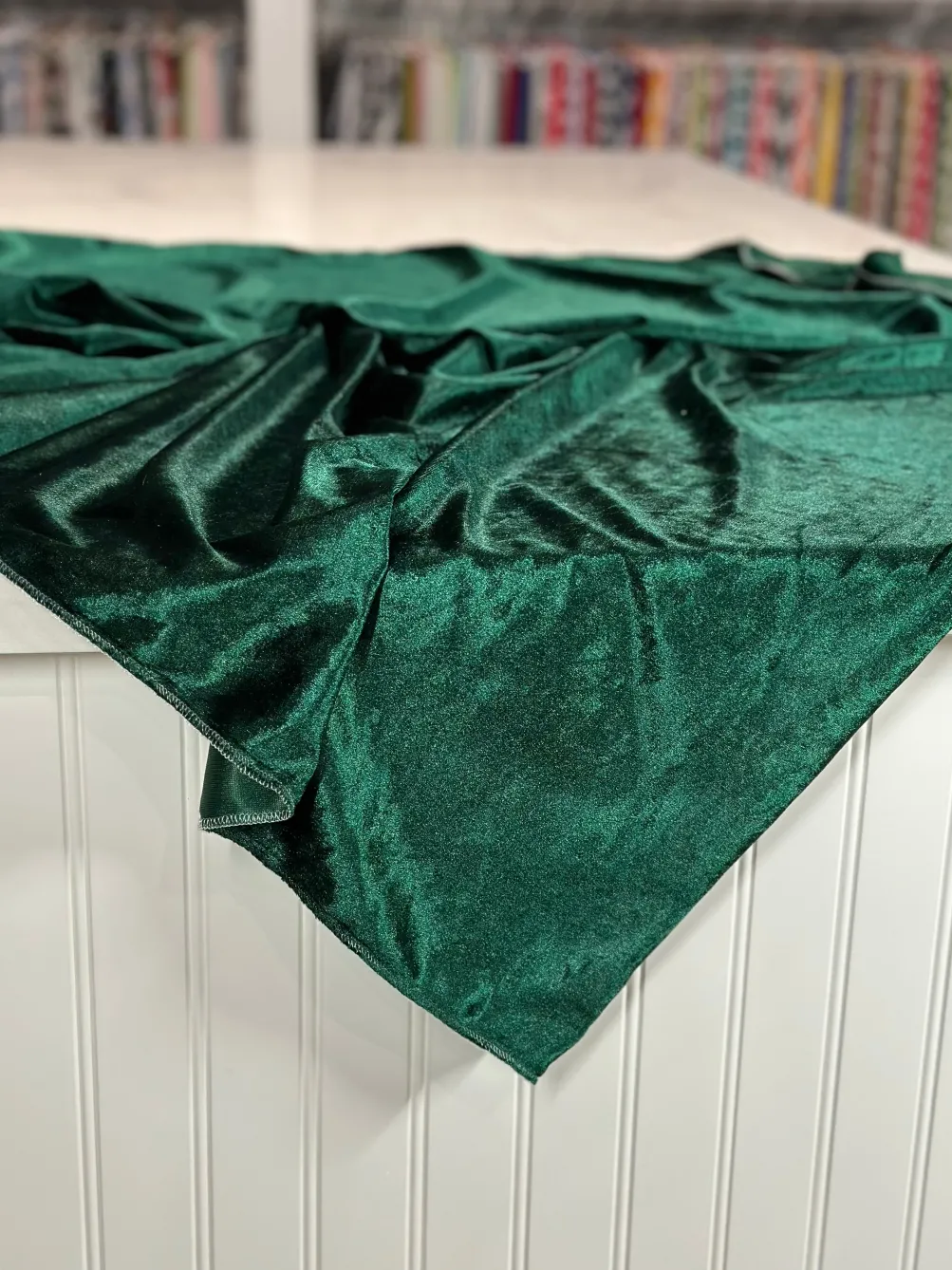Lush Velvet Table Linen in Hunter Green