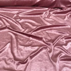 Lush Velvet Table Linen in Mauve